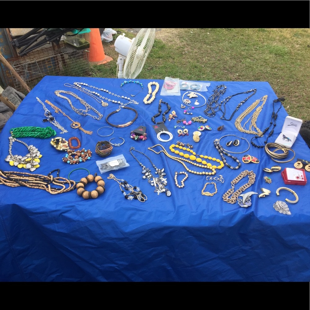 MISCELLANEOUS JEWELRY